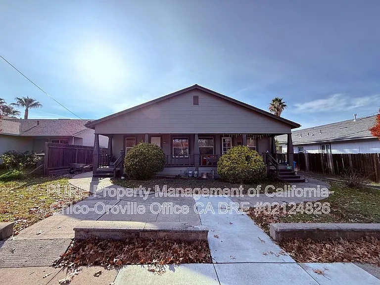 1532 Bridge St — Photo 12