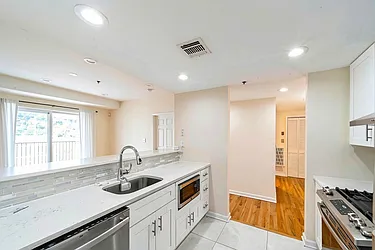 920 Jefferson Street, #506