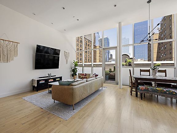 4th image of 420 W 25th St Unit Ph9c