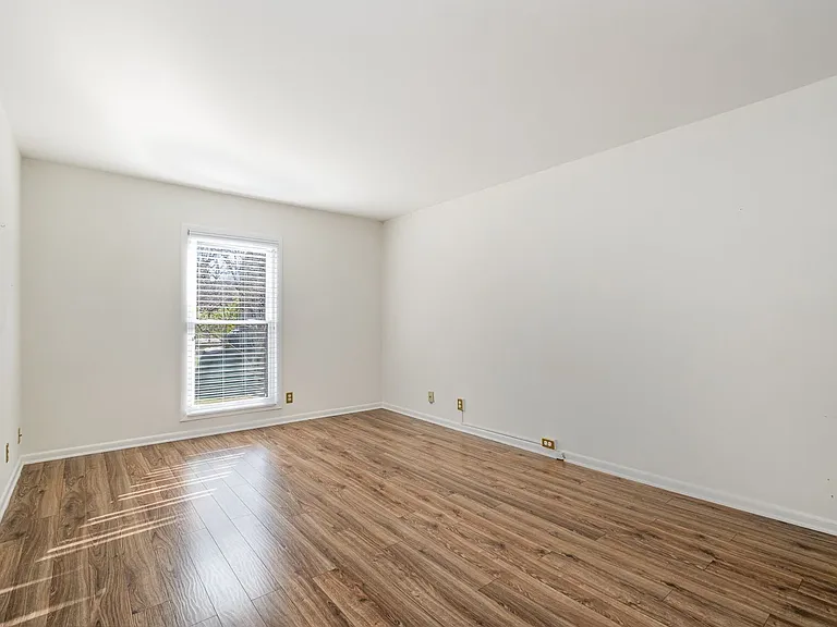 116 Harding Pl #3 — Photo 9