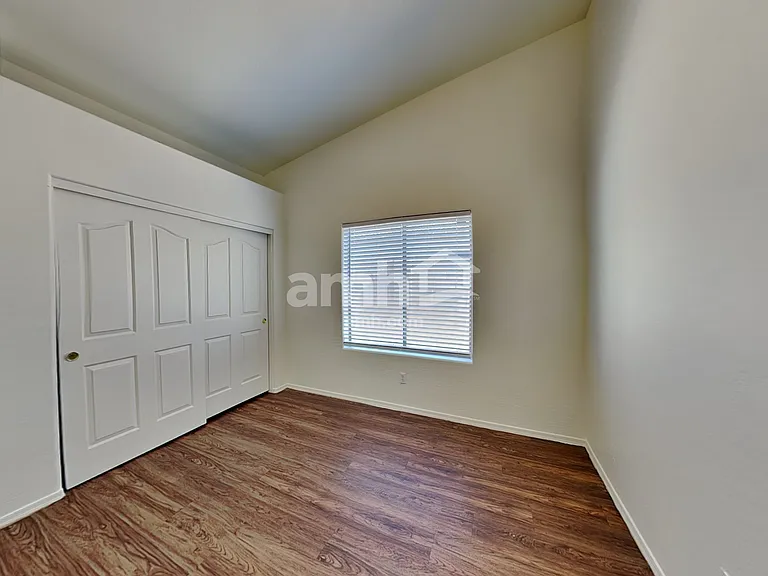 717 W Beth Dr — Photo 16