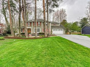 45 Hunters Pointe, Pittsford, NY 14534