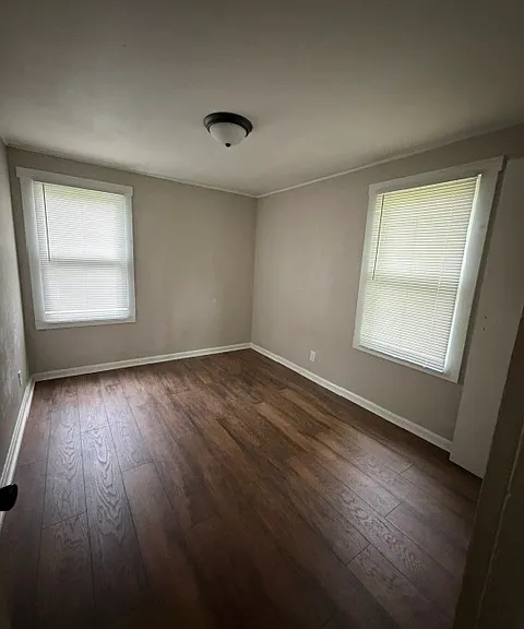 457 Maryland St NE — Photo 7