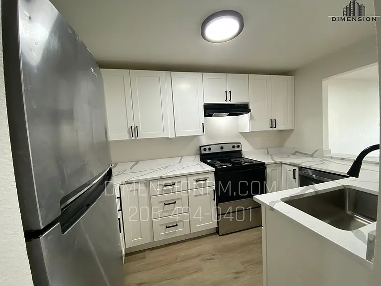 2025 M St NE — Photo 10