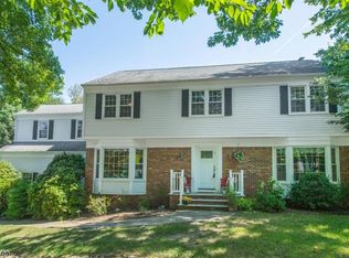 7 Lookout Rd, Randolph, NJ 07869