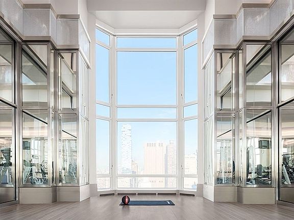 5th image of 30 Park Pl APT 63A