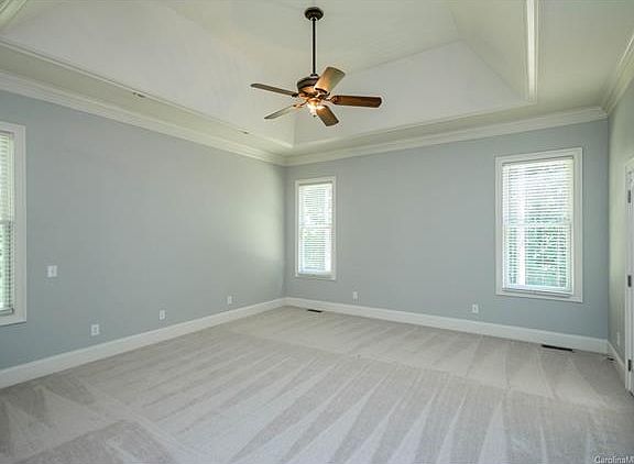5th image of 194 Winding Forest Dr