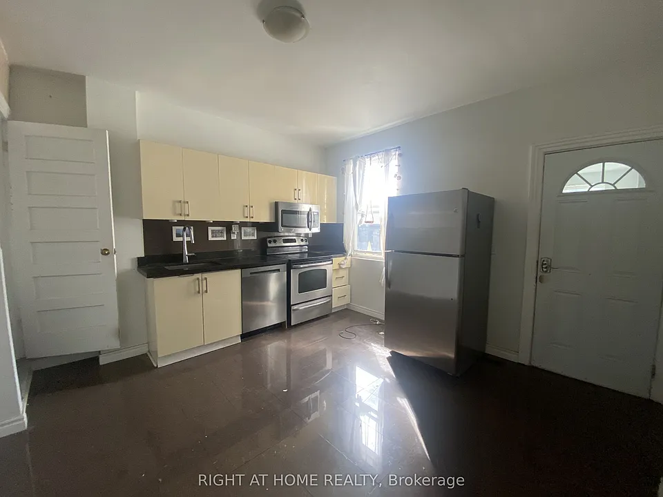 194 Beatrice St #2