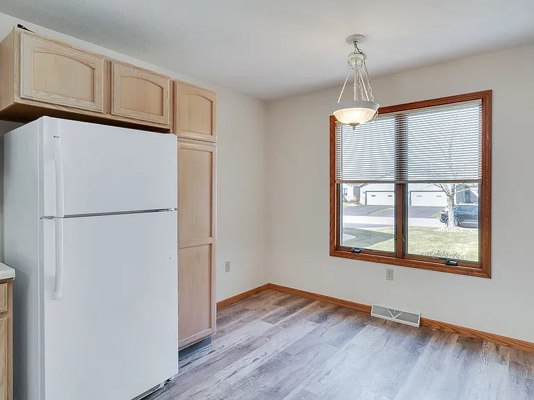 1131 Shadowridge Dr — Photo 6