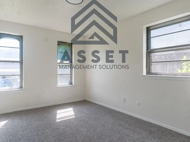 5017 S Briarwood Dr — Photo 18