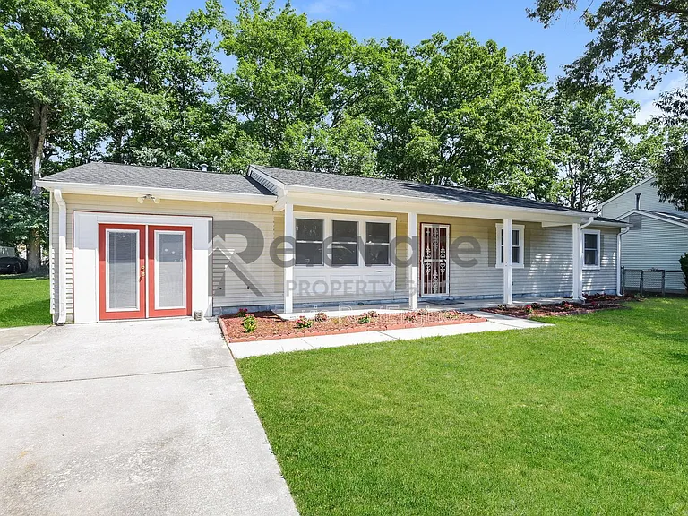 523 Petty St — Photo 1