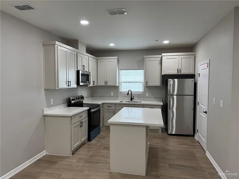 800 Ragland St #9 — Photo 5