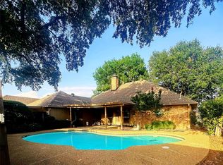 2911 Staffordshire Dr, Carrollton, TX 75007