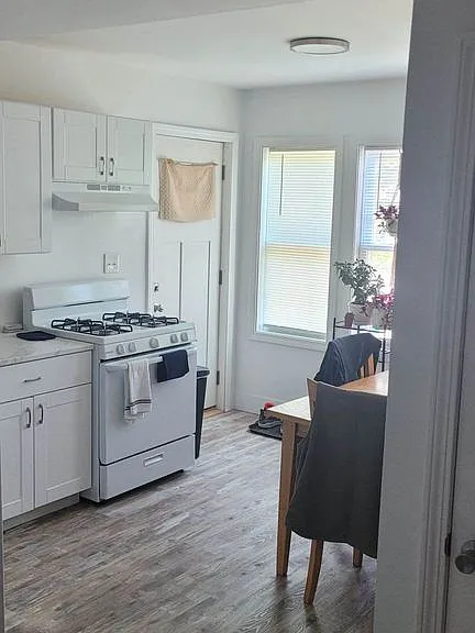 59 Broad St #B — Photo 3