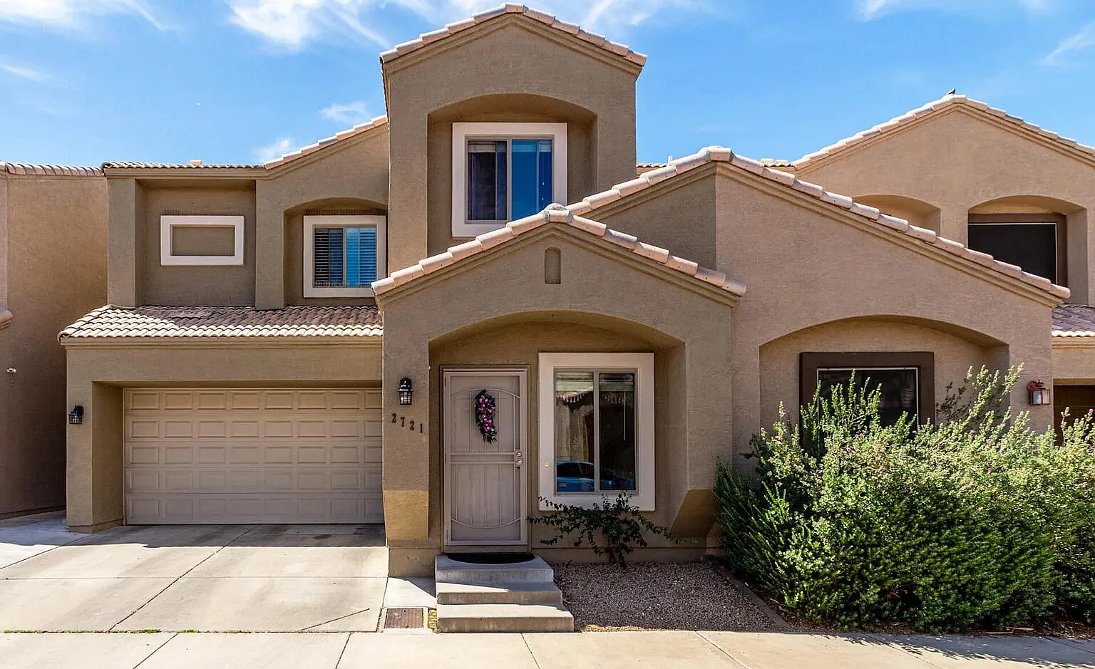 4 bed, 3.0 bath, 1886 sqft, $2,700 — Photo 1