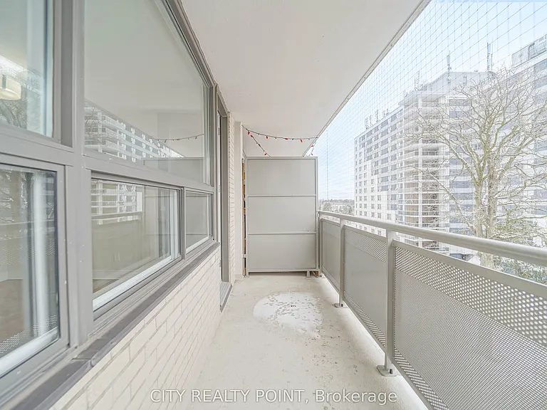 6200 Bathurst St #1504 — Photo 19