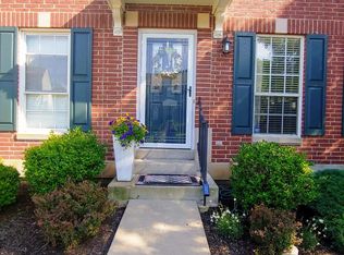 450 Parkview Place Dr, Ballwin, MO 63021