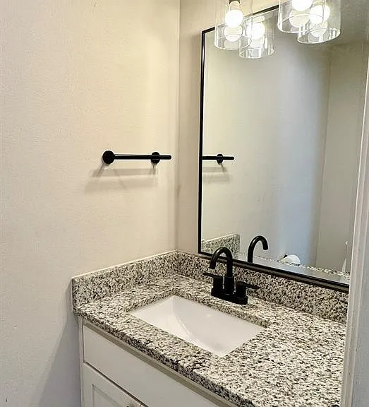 112 Savannah St — Photo 8
