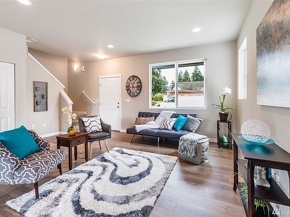 4th image of 4205 202nd Street Ct E #3