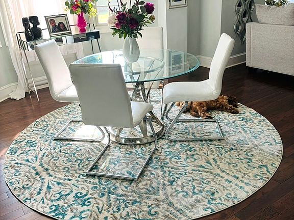 Dining room photos added for staging purposes show open floor plan and reflect prior tenancy.