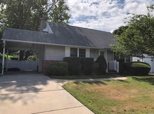329 Ocean Ave, Massapequa Park, NY 11762