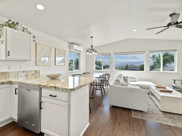 136 E Kanamele Loop, Wailuku, HI 96793