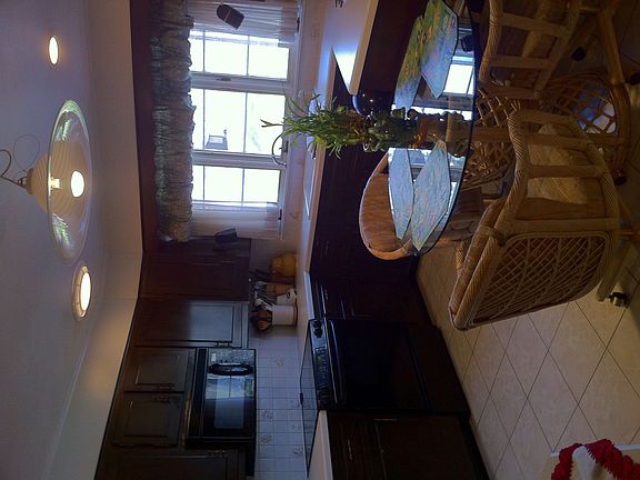 4th image of 133 Grand St