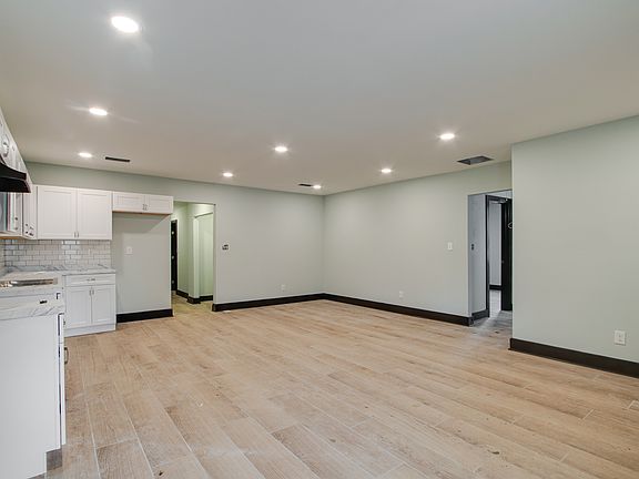 2nd image of 1669 Baine Ave