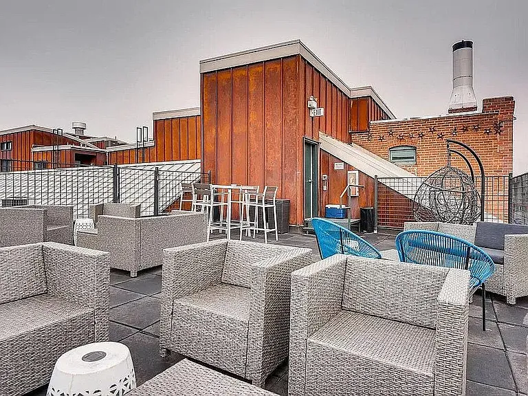 2441 N Broadway — Photo 13