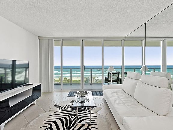 2nd image of 333 NE 21st Avenue #908