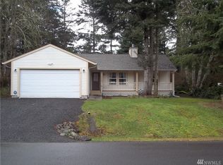 613 Weatherwax Loop NE, Ocean Shores, WA