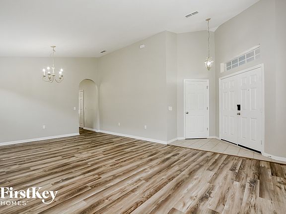 2nd image of 309 Weatherby Pl