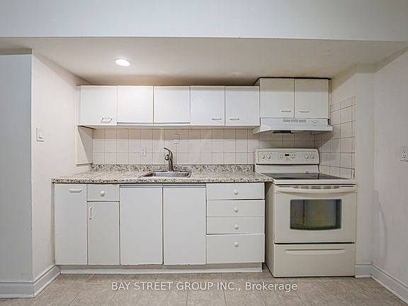 3rd image of 29 Ashmore Cres