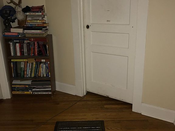 5th image of 615 East St #1