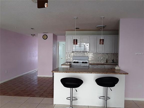 4th image of 5603 80th St N Unit 208