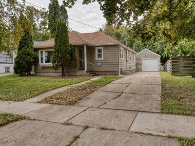 905 Evans St, Oshkosh, WI, 54901