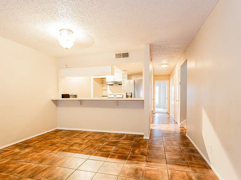4709 Misty Slope Ln — Photo 10