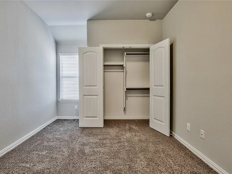 426 George Dr — Photo 25