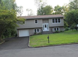 130 Campbell Ave, Tappan, NY