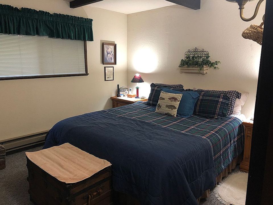 Level entry bedroom