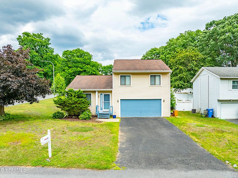 2nd image of 15 W Meadow Drive