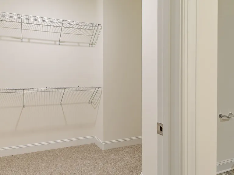 4331 Holstein Dr — Photo 15