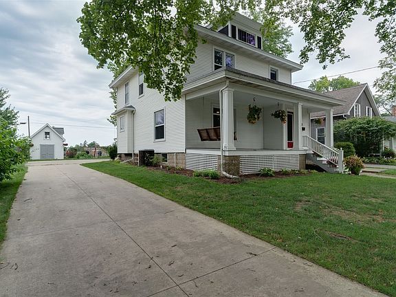3rd image of 211 W Burton Ave
