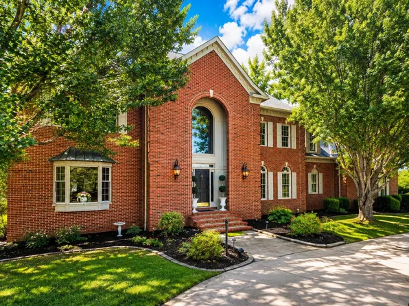 484 Woods Edge Dr, London, KY 40741
