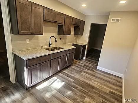 5th image of 2028 Bella Clare Dr