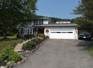 312 Burd Dr, Vestal, NY 13850