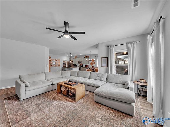 3rd image of 204 Keva St