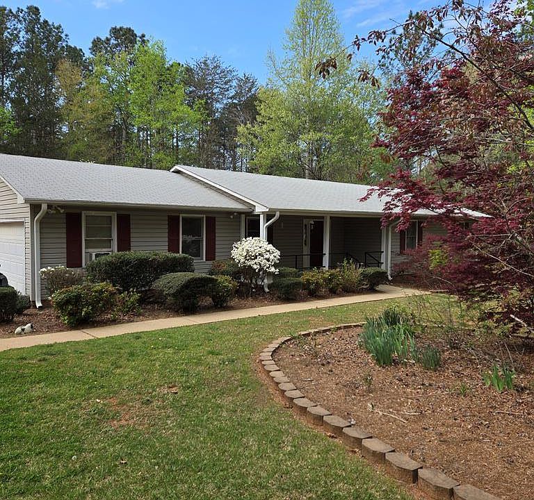 1st image of 211 Ruth Dr
