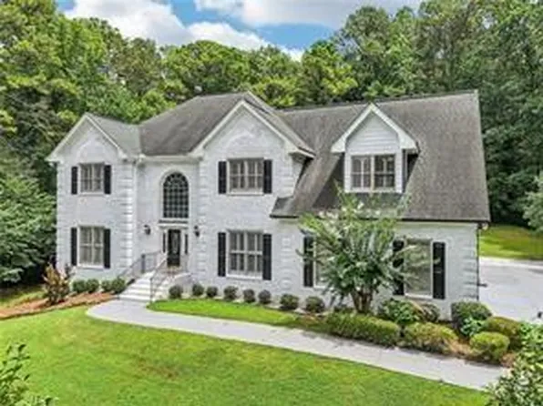 4748 Arcado Rd SW, Lilburn, GA 30047