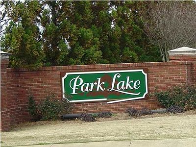 2nd image of 433 Park Lake Dr